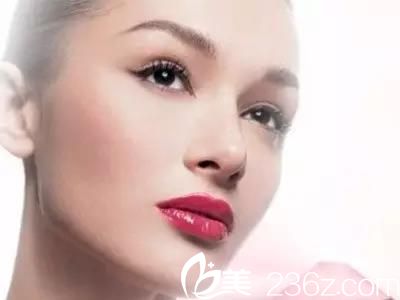 How to Choose Between Silicone Implants and Hyaluronic Acid for Rhinoplasty? How to Choose Between Silicone Implants and Hyaluronic Acid for Rhinoplasty?