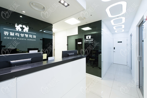FJewelry Plastic Surgery Center does a Good Job with Eye Plastic Surgery, and Chief Surgeon Liu can Perform Difficult Internal Canthus Repair